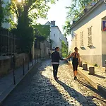 Montmartre Romantic, -