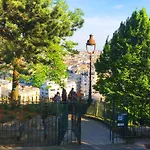 ベッド・アンド・ブレックファスト Montmartre Romantic, - 4*