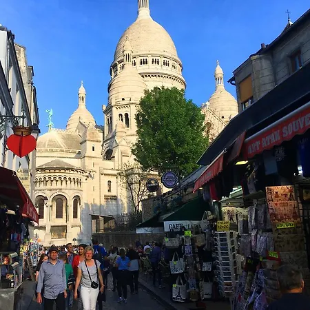 Montmartre Romantic, -