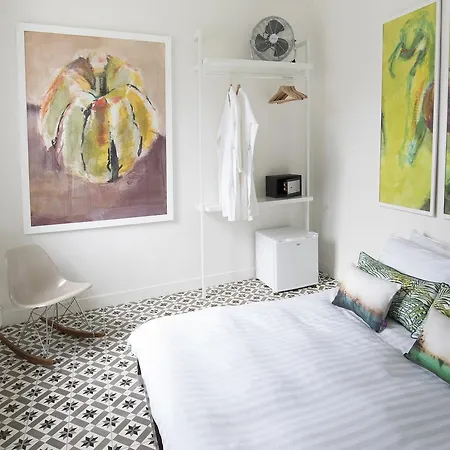 Bed & Breakfast Montmartre Romantic, - 4*