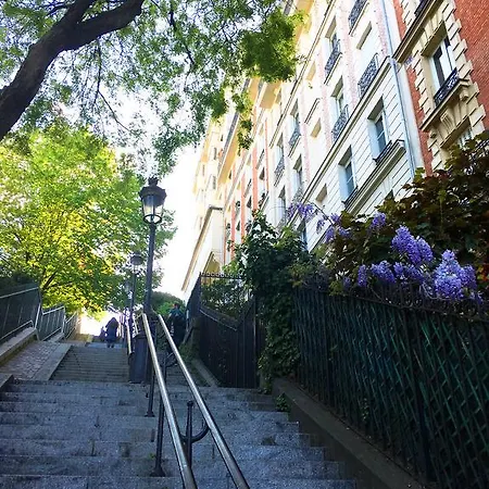 Alojamento de Acomodação e Pequeno-almoço Montmartre Romantic, - Paris