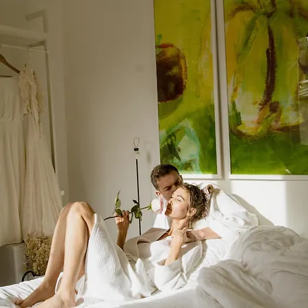 Montmartre Romantic, - Paris