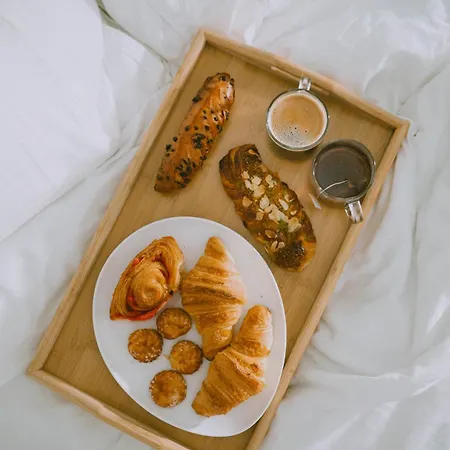 Montmartre Romantic, -