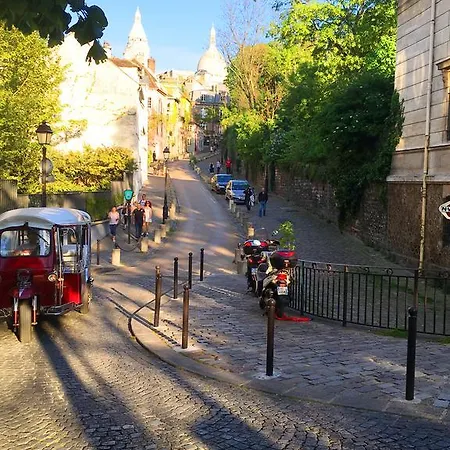 Montmartre Romantic, - Bed & Breakfast Paris