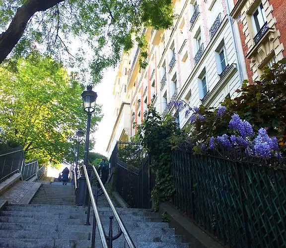 Oda ve Kahvaltı Montmartre Romantic, - Paris