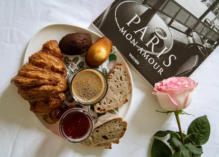 Montmartre Romantic, -